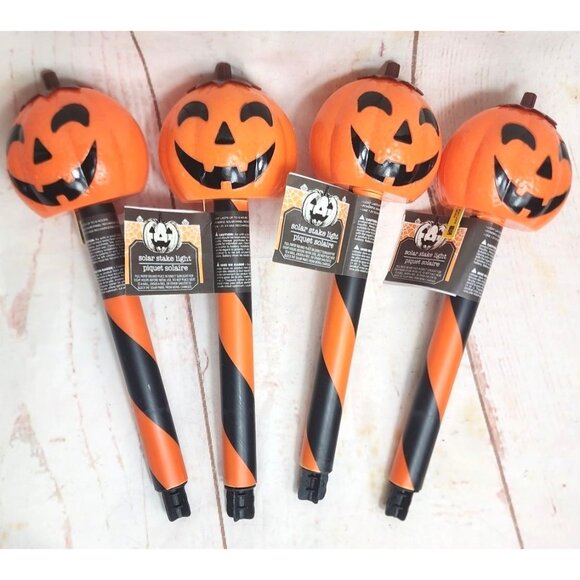 4 Scary Pumpkin Solar Stake Light Bundle - Spooky Halloween Decoration Set - Picture 1 of 5